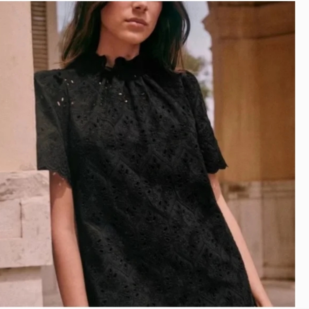 Sezane Court Louison Black Eyelet Short Sleeve Shift Dress US 6/FR 38 - Picture 2 of 9
